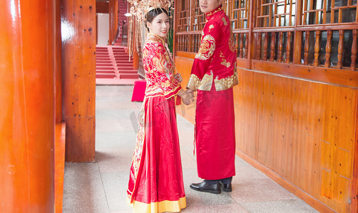 新娘结婚婚礼秀禾中式摄影图配图