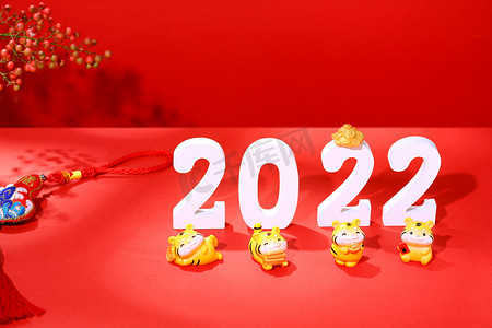 新春虎年2022老虎公仔创意摄影图配图