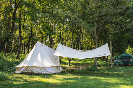 风景风景摄影照片_温州永嘉树林里的帐篷下午帐篷公园无摄影图配图