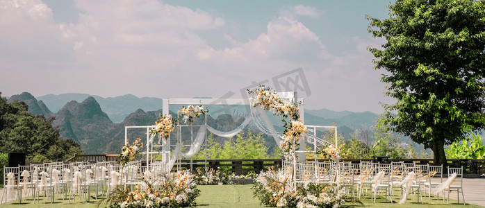 万峰林婚礼背景舞台摄影图配图