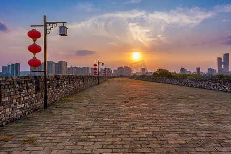 南京明城墙夕阳城市天际线摄影图配图