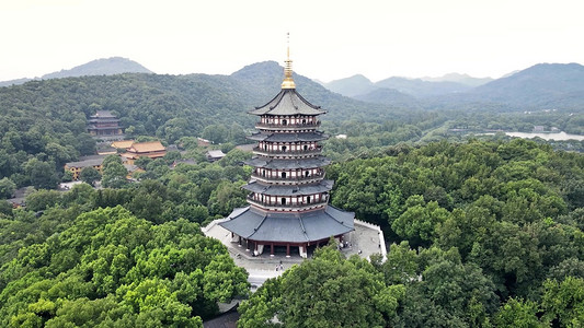 航拍杭州西湖4A级景区雷峰塔