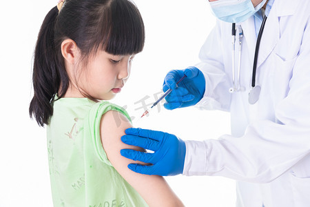 .儿童摄影照片_儿童疫苗医疗保健疫苗接种医疗打针摄影图配图