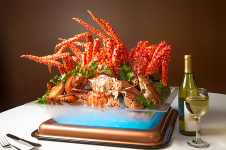 夏天的蟹宴晚餐自助餐享受阿拉斯加帝王蟹腿