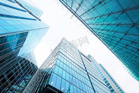 城市商务几何摄影照片_现代玻璃摩天大楼