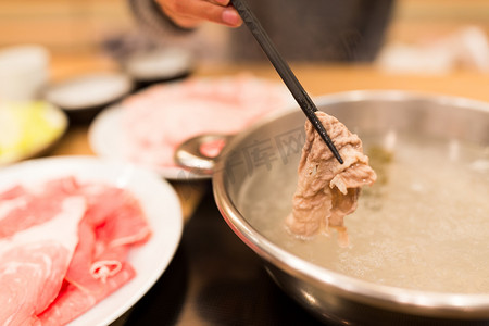 火锅肉摄影照片_日本餐厅火锅 