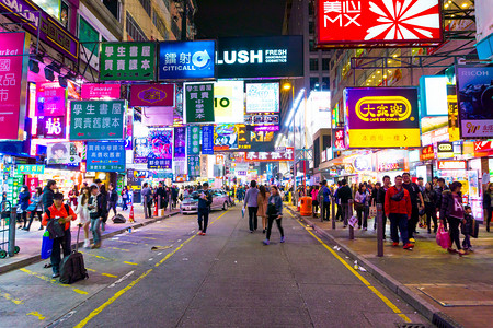 街拍摄影照片_人们在购物街 Hong 香港旅行