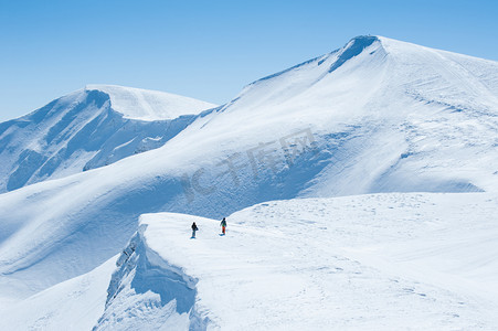 滑雪板摄影照片_雪山