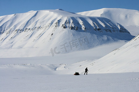 冰川运动摄影照片_斯瓦尔巴特群岛，挪威滑雪探险之旅