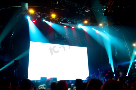 演唱会剪影摄影照片_孤立的摇滚音乐会，白色屏幕.