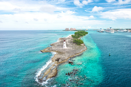 大海和天空。美丽的风景