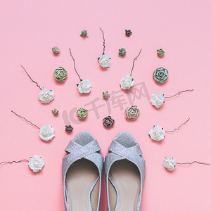 玫瑰创意设计摄影照片_时尚婚礼鞋和玫瑰