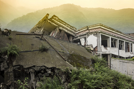 四川汶川大地震的损坏建筑物