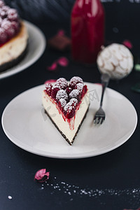 芝士蛋糕与新鲜树莓
