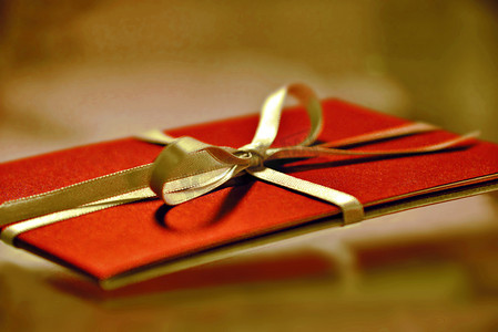 圣诞节装饰摄影照片_红色礼品卡.