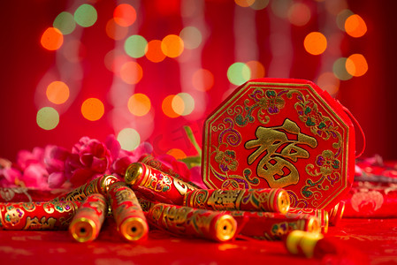新年传统节日海报摄影照片_Chinese New Year decorations firecrackers