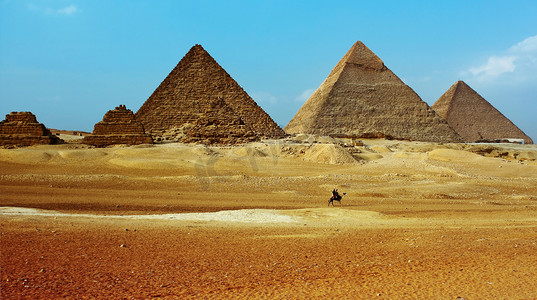 埃及旅游摄影照片_金字塔：
