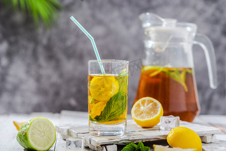 饮料夏季柠檬茶木桌摆放摄影图配图