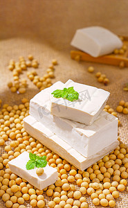 美食棚拍豆腐黄豆传统美食摄影图配图