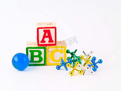 多彩字母块 abc 和插孔作为儿童的主题
