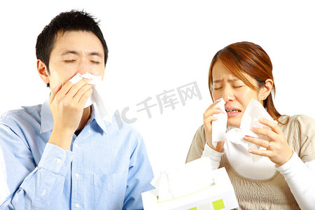 面具人摄影照片_日本夫妇患有变应性鼻炎
