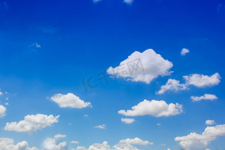 cloud摄影照片_Blue sky and white clouds