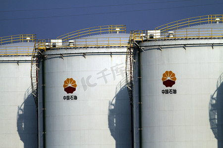 2013年9月1日，中国石油天然气集团公司（中石油）位于江苏省淮安市的一个储油基地，拍摄了油罐.