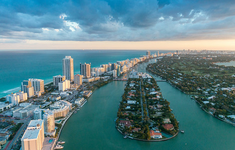 迈阿密海滩，建筑、 河和本区的精彩鸟瞰图