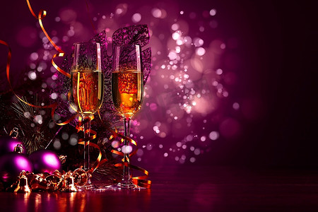 五一晚会摄影照片_新年晚会上的几杯香槟