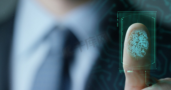 慢扫描指纹生物识别身份和批准的运动。未来的安全和密码控制，通过先进技术未来的指纹和控制论的概念