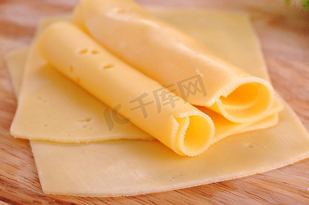 黄色干酪切片近距离观察