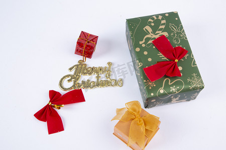 礼物送礼圣诞节喜庆绿色蝴蝶结节日传统金色