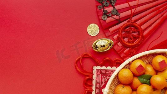 新年迎新促销红色摄影照片_中国新年礼物 