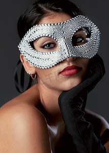 魅力女人节摄影照片_肖像神秘的女人与狂欢节面具6