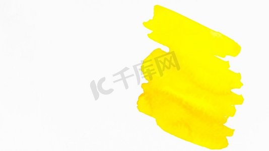 黄色笔触孤立白色背景。高分辨率照片。黄色笔触孤立白色背景。高品质的照片