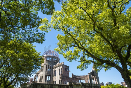 广岛，日本—2015年5月20日：广岛和平纪念馆（原子弹圆顶或Genbaku Domu）在广岛，日本。国教科文组织世界遗产