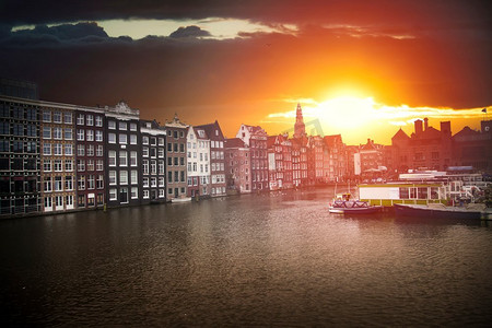 大城市摄影照片_阿姆斯特丹是荷兰的首都和最大城市。阿姆斯特丹秋天。