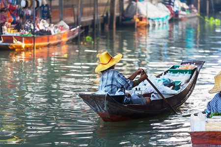 亚洲泰国摄影照片_泰国的水上市场。