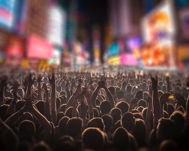 在纽约市中心举行的音乐会大批民众