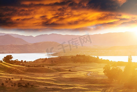 相约新西兰摄影照片_美丽的乡村风景的新西兰在日出