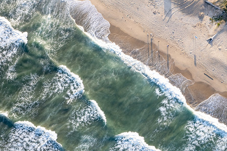 海景沙滩摄影照片_海景海滩浪花波浪沙滩