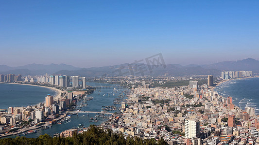 海水海浪蓝天双月湾海景