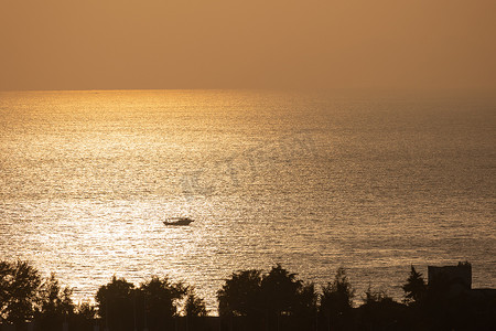 海面日出摄影照片_日出夕阳黎明前的海面意境