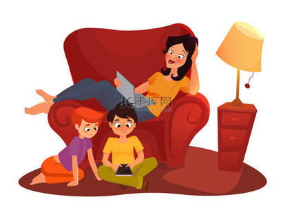 沙发首页背景图片_女孩正在观看在线电影。矢量卡通插画孤立在白色背景上年轻的母亲在家里工作