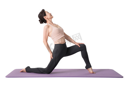 中年女性练习瑜伽