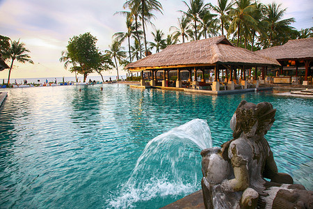 东南亚风光摄影照片_巴厘岛海边度假村