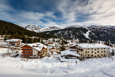 Madonna di Campiglio 滑雪胜地，从斜坡上看，意大利