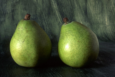 两个绿梨