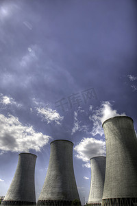 生成的摄影照片_有冷却塔的核电站