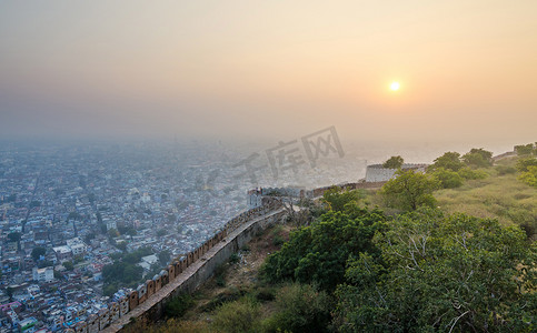 Nahargarh 堡垒的日落和斋浦尔市的景色